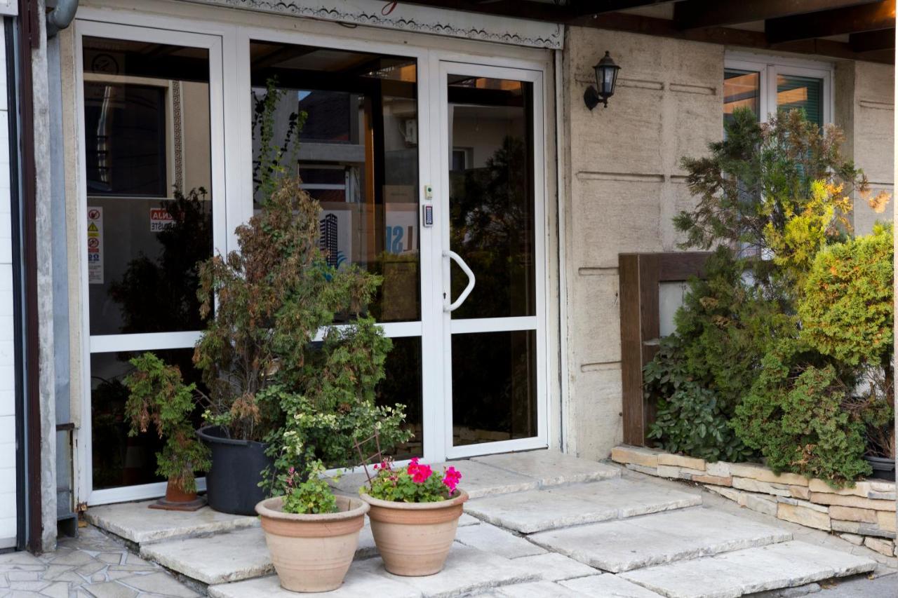 Vila Senjak Belgrad Exteriör bild